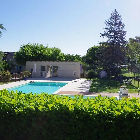 Les Demeures Du Clos Bed & Breakfast
